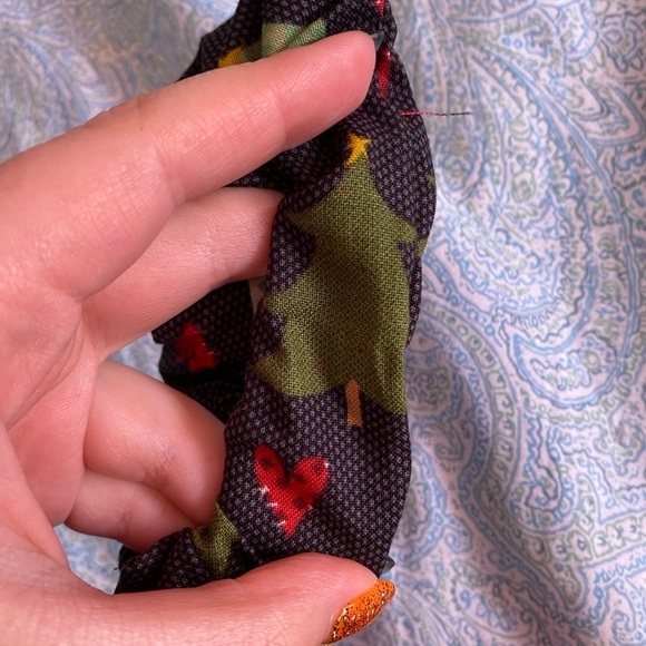 Handmade holiday tree scrunchie - Picture 3 of 3